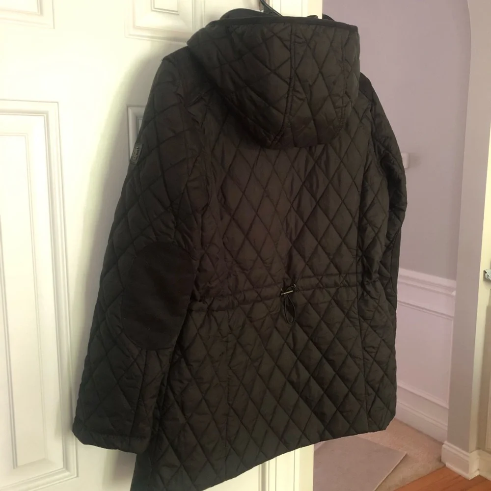 New: Lauren Ralph Lauren Quilted Barn Jacket. Removable Hood. Size Med Petite